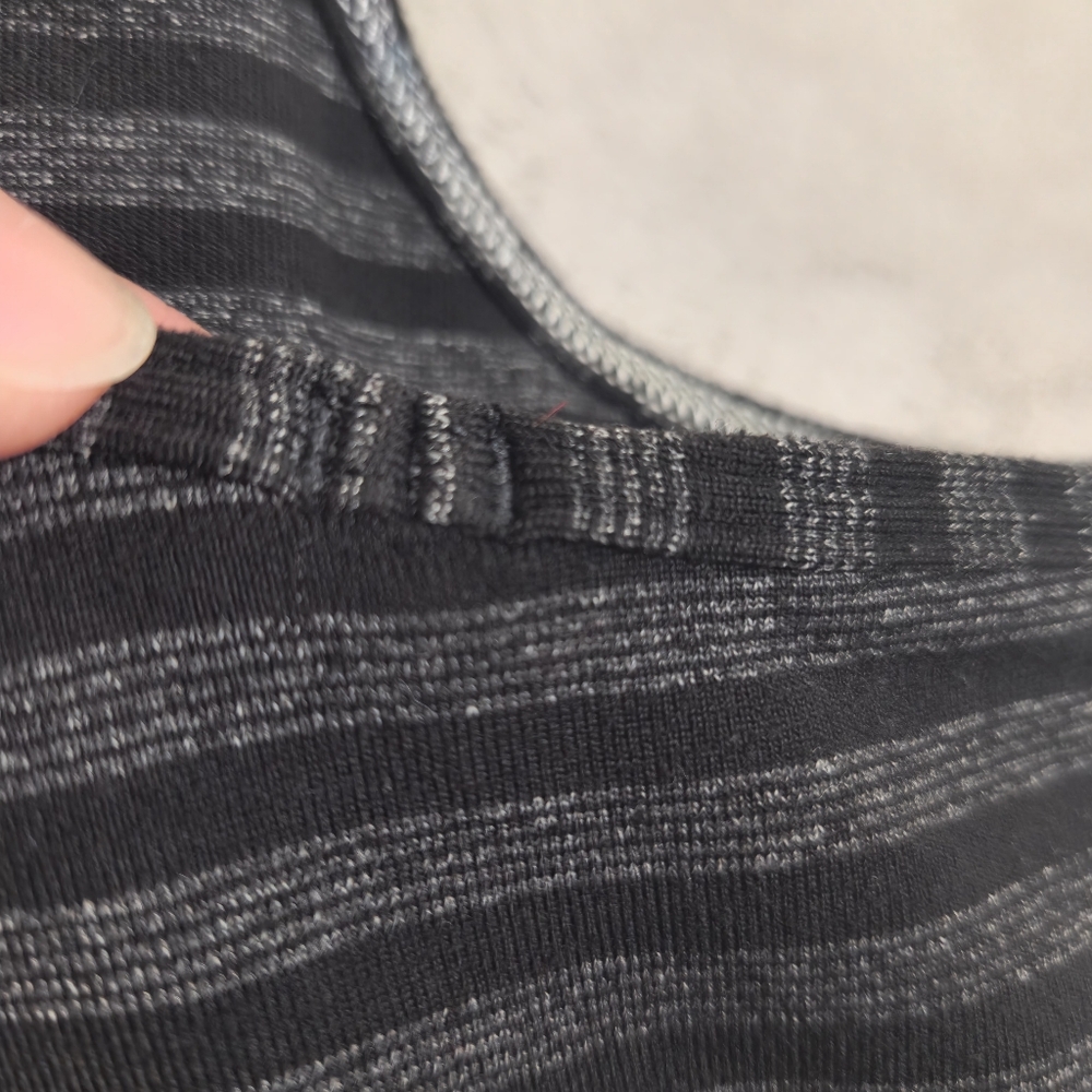 Lululemon Cool Racerback Tank Top Running Workout Sport Size 2 - Picture 4 of 6